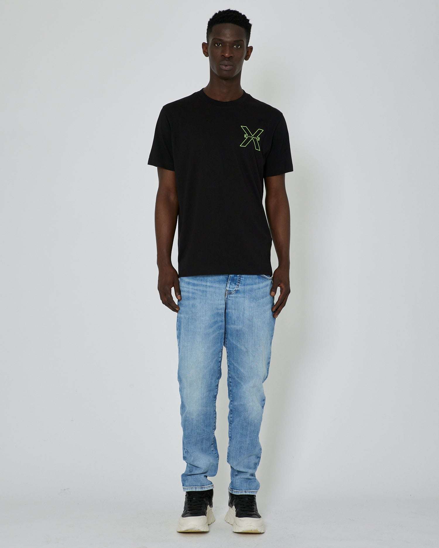 John Richmond T-shirt con logo a contrasto sul davanti sconto