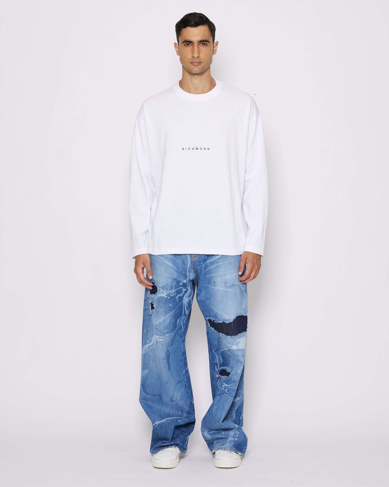 John Richmond T-shirt over con logo sul davanti sconto