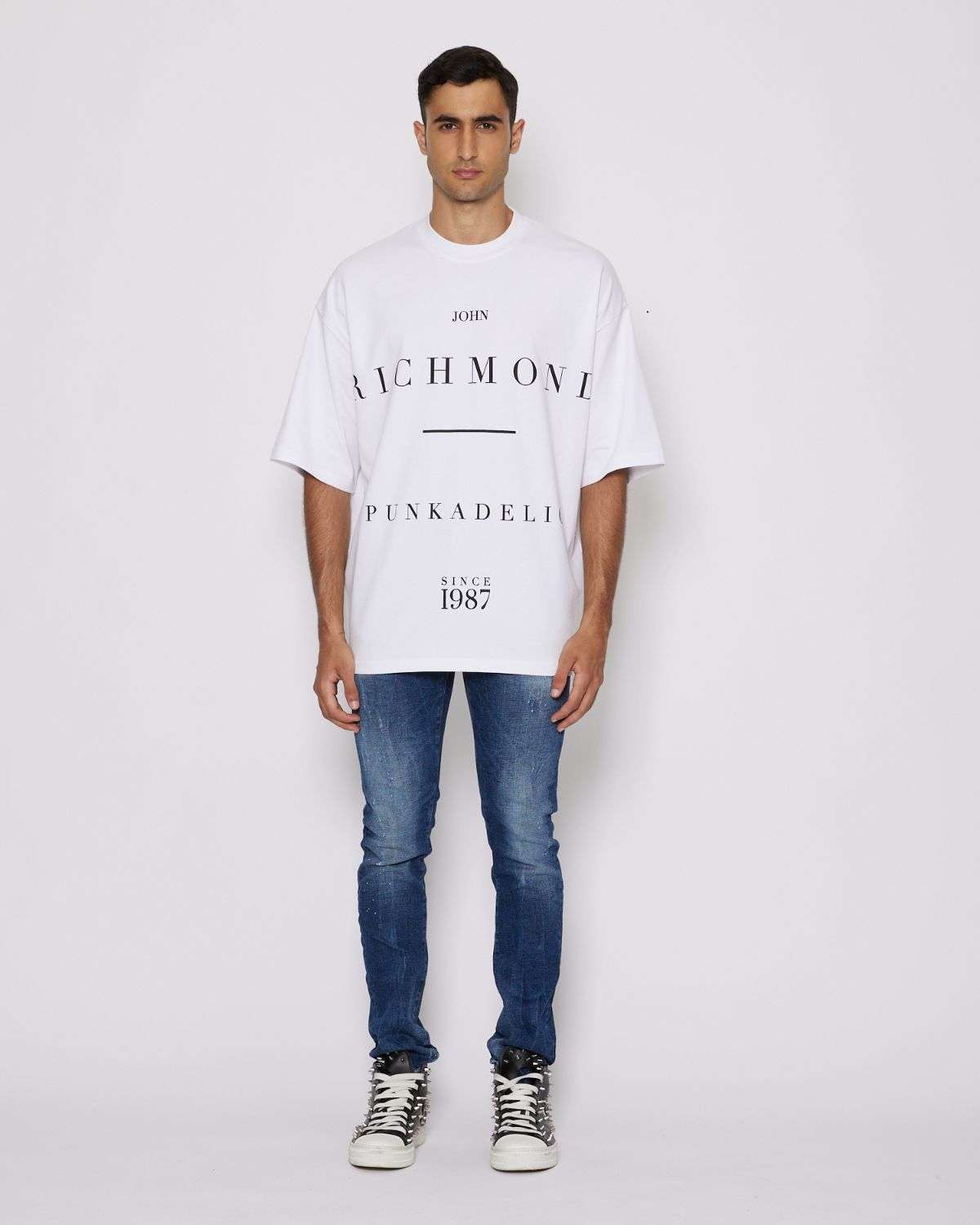 John Richmond T-shirt over con lettering sconto